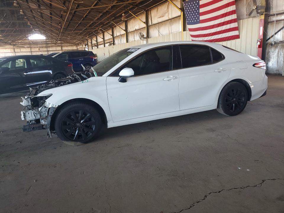 2018 Toyota Camry le