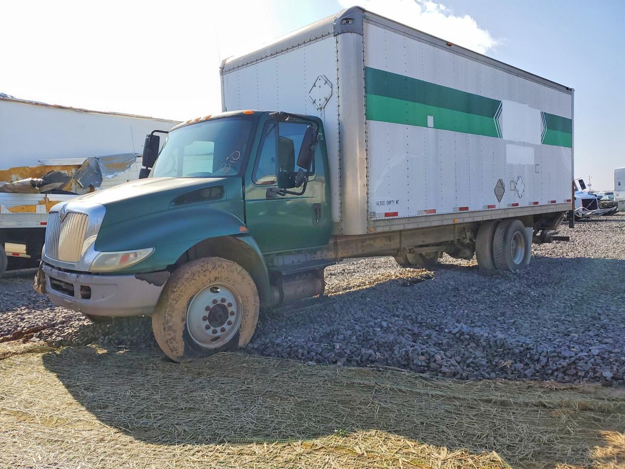 2004 International 4300 BOX Truck