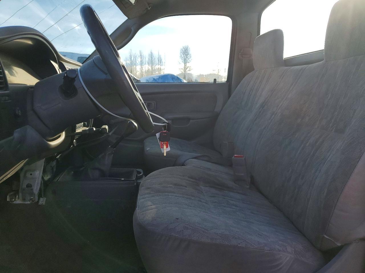 2004 Toyota Tacoma Base