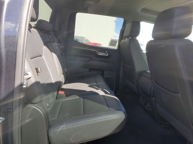2025 GMC Sierra K1500 SLT