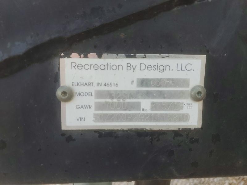 2002 Recreation By Design Luxury Camper