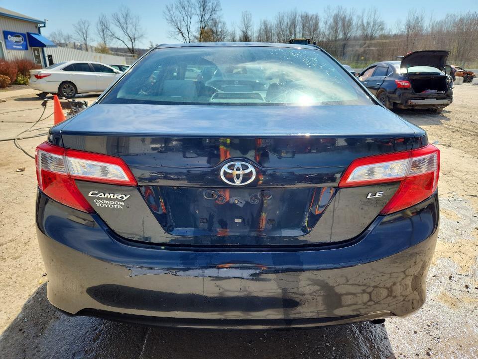 2014 Toyota Camry le