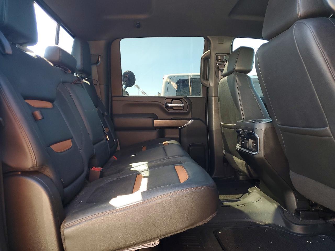 2023 GMC Sierra K2500 AT4