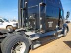 2011 Kenworth T700 Semi Truck