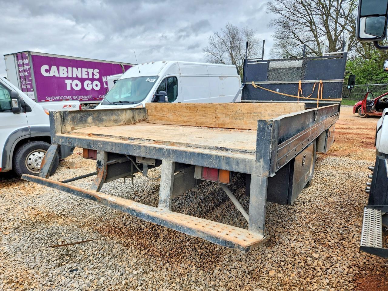 2024 Isuzu NPR HD Flatbed Truck