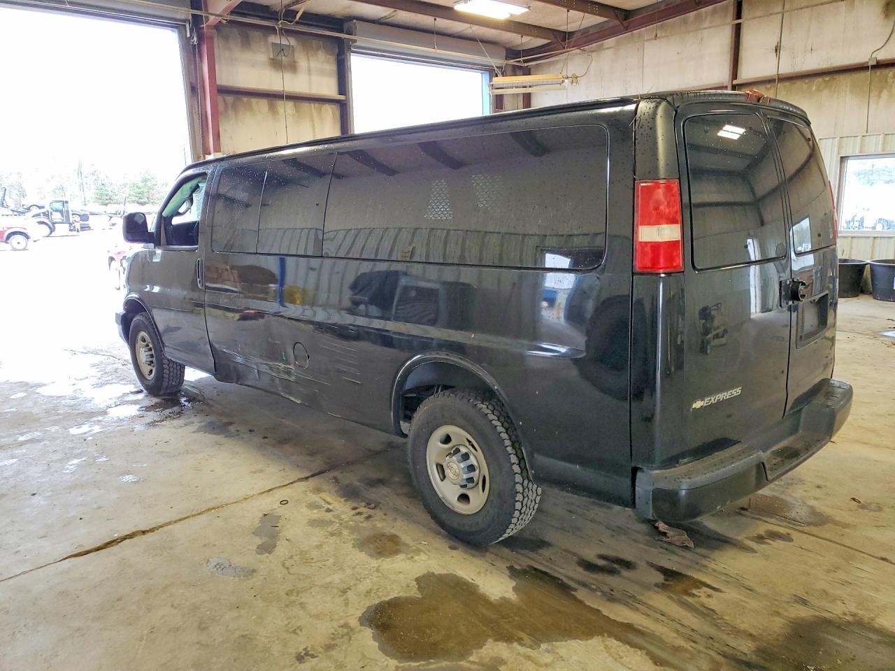 2017 Chevrolet Express G3500 LS