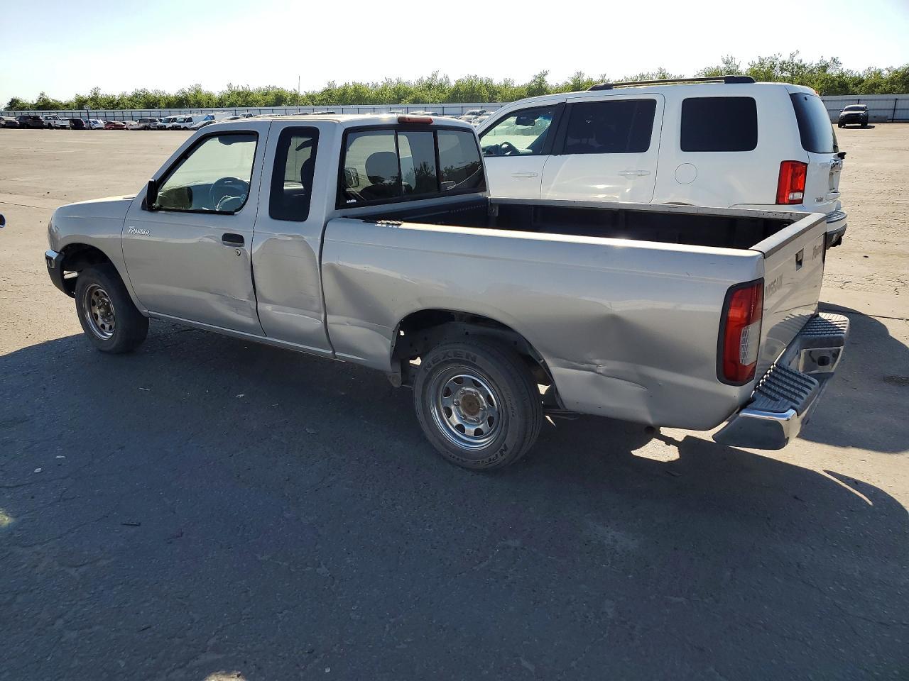 1999 Nissan Frontier XE