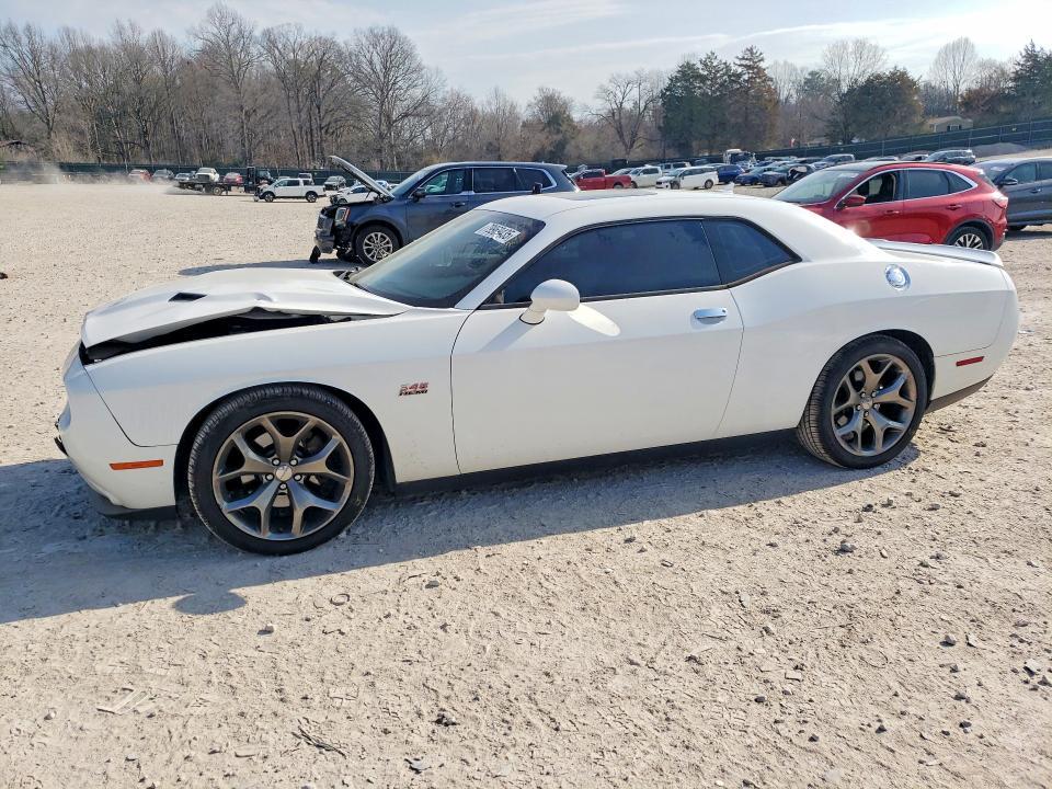 2016 Dodge Challenger r