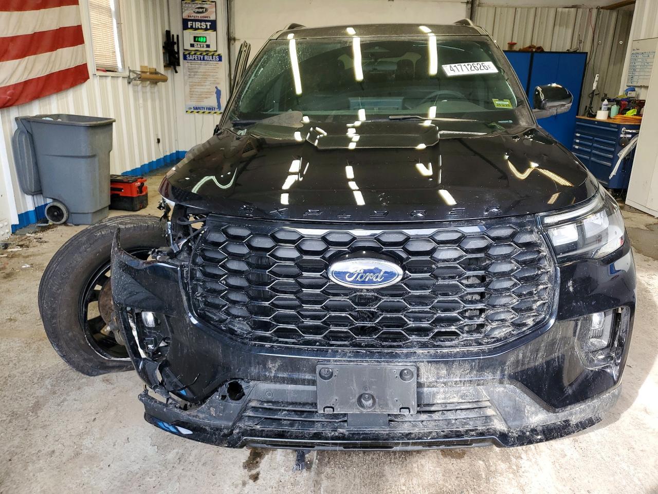 2025 Ford Explorer St-line