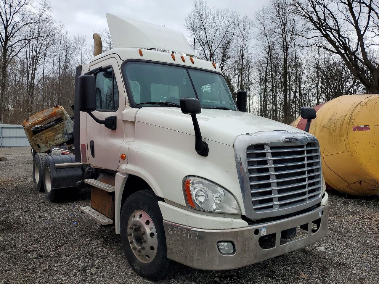 2019 Freigliner 2019 Freightliner Cascadia 125 Semi Truck