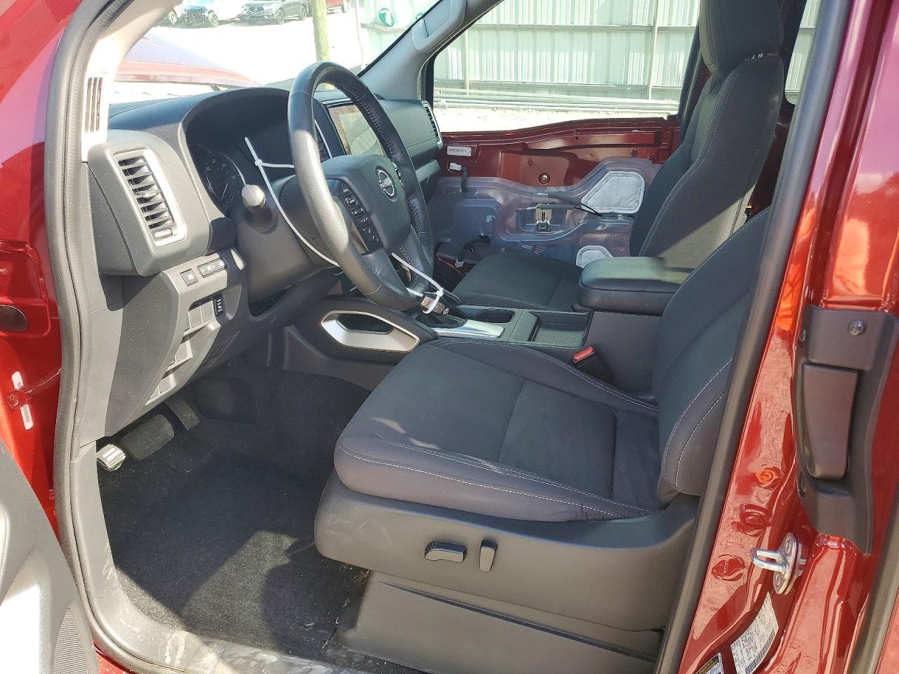 2022 Nissan Frontier SV
