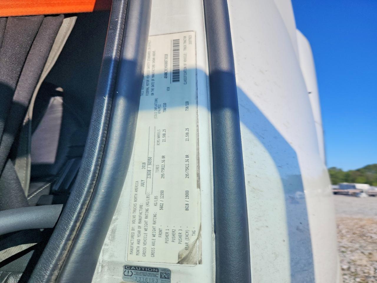 2019 Volv O VNL Semi Truck