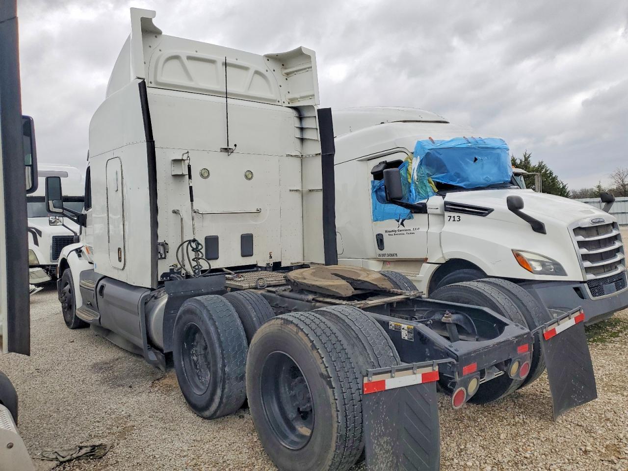2018 Peterbilt 579 Semi Truck