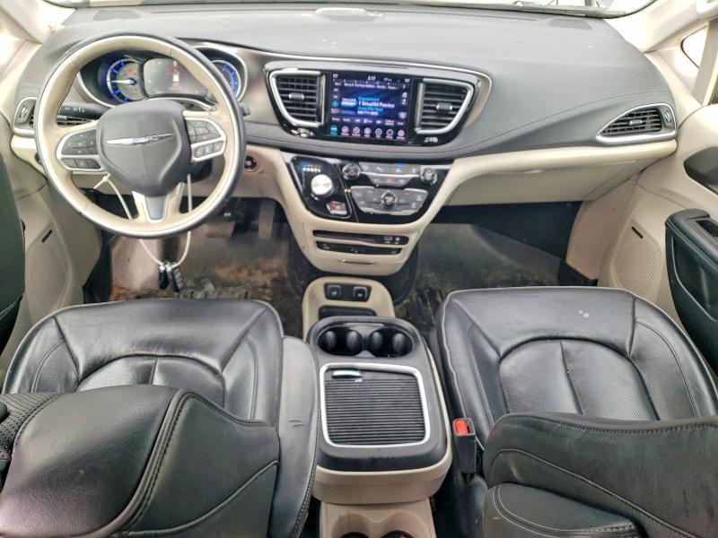 2018 Chrysler Pacifica Hybrid Limited