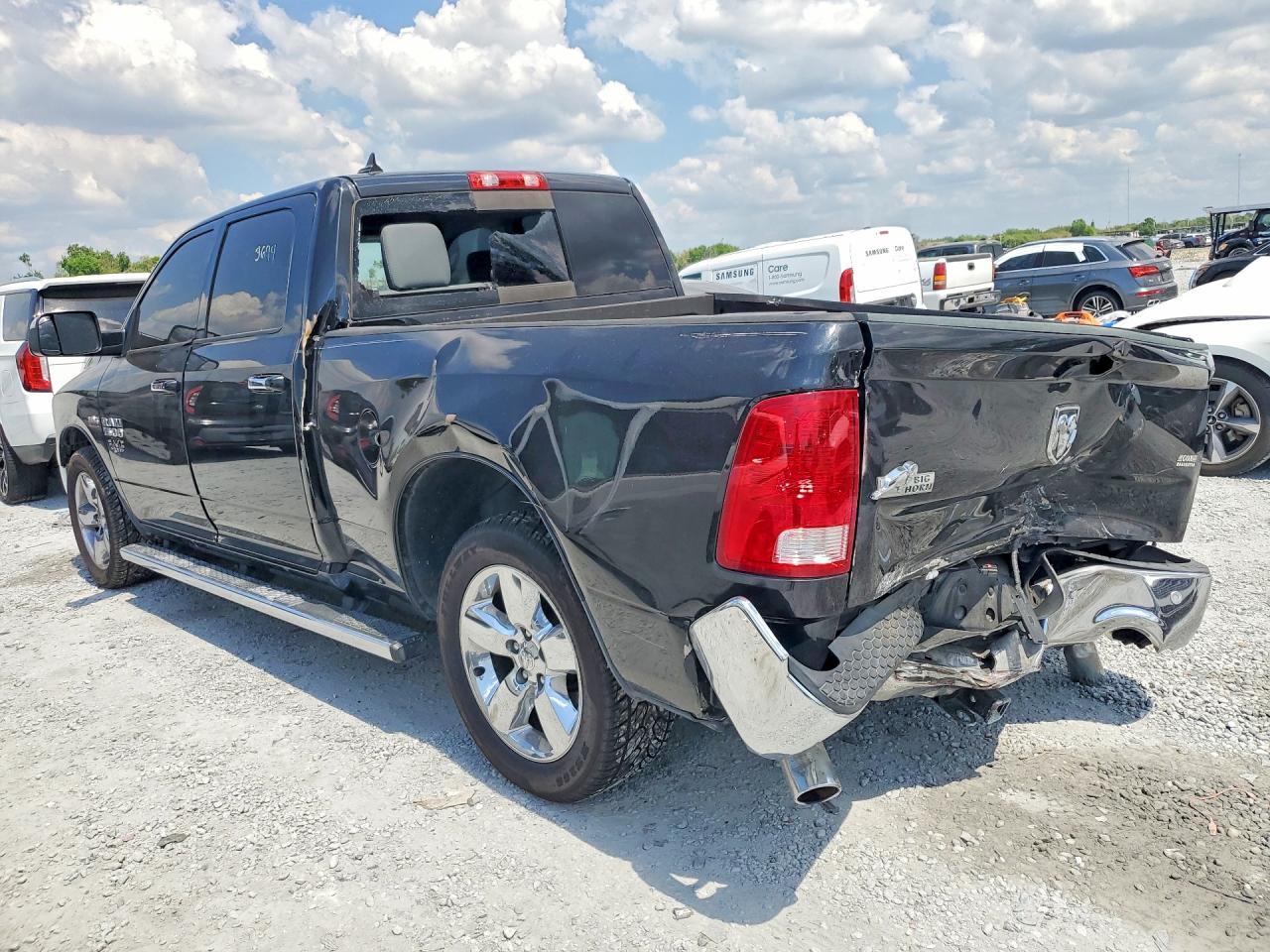 2016 Dodge RAM 1500 SLT