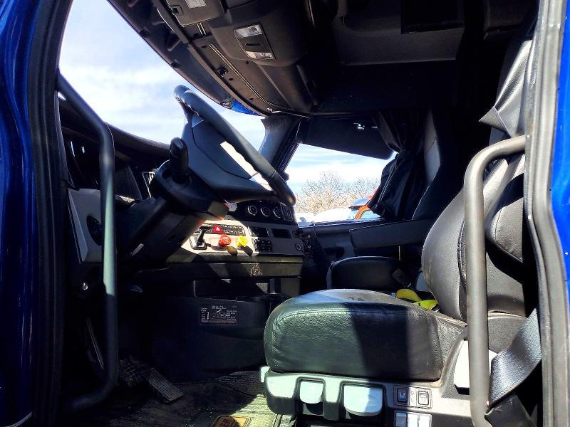 2025 Freightliner Cascadia 126 Semi Truck