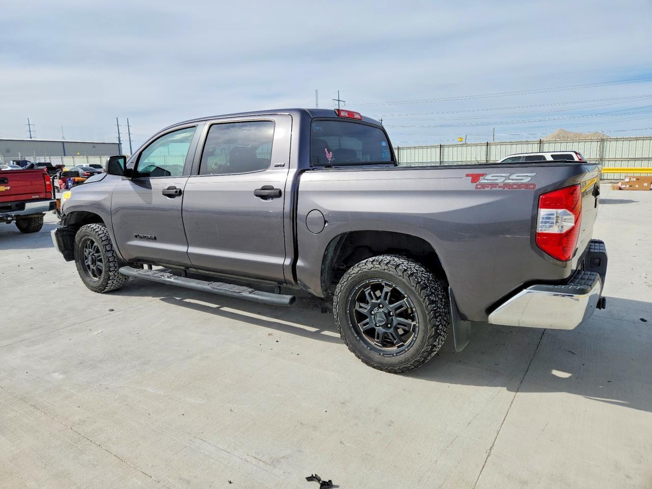 2017 Toyota Tundra SR5