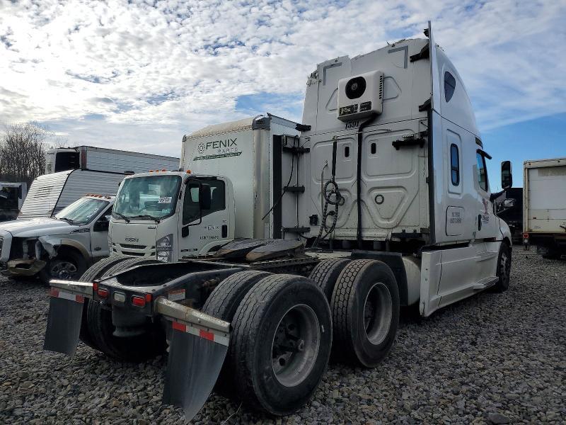 2019 Freigliner 2019 Freightliner Cascadia 126 Semi Truck