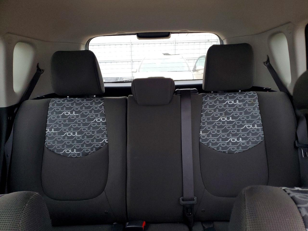 2010 KIA Soul +