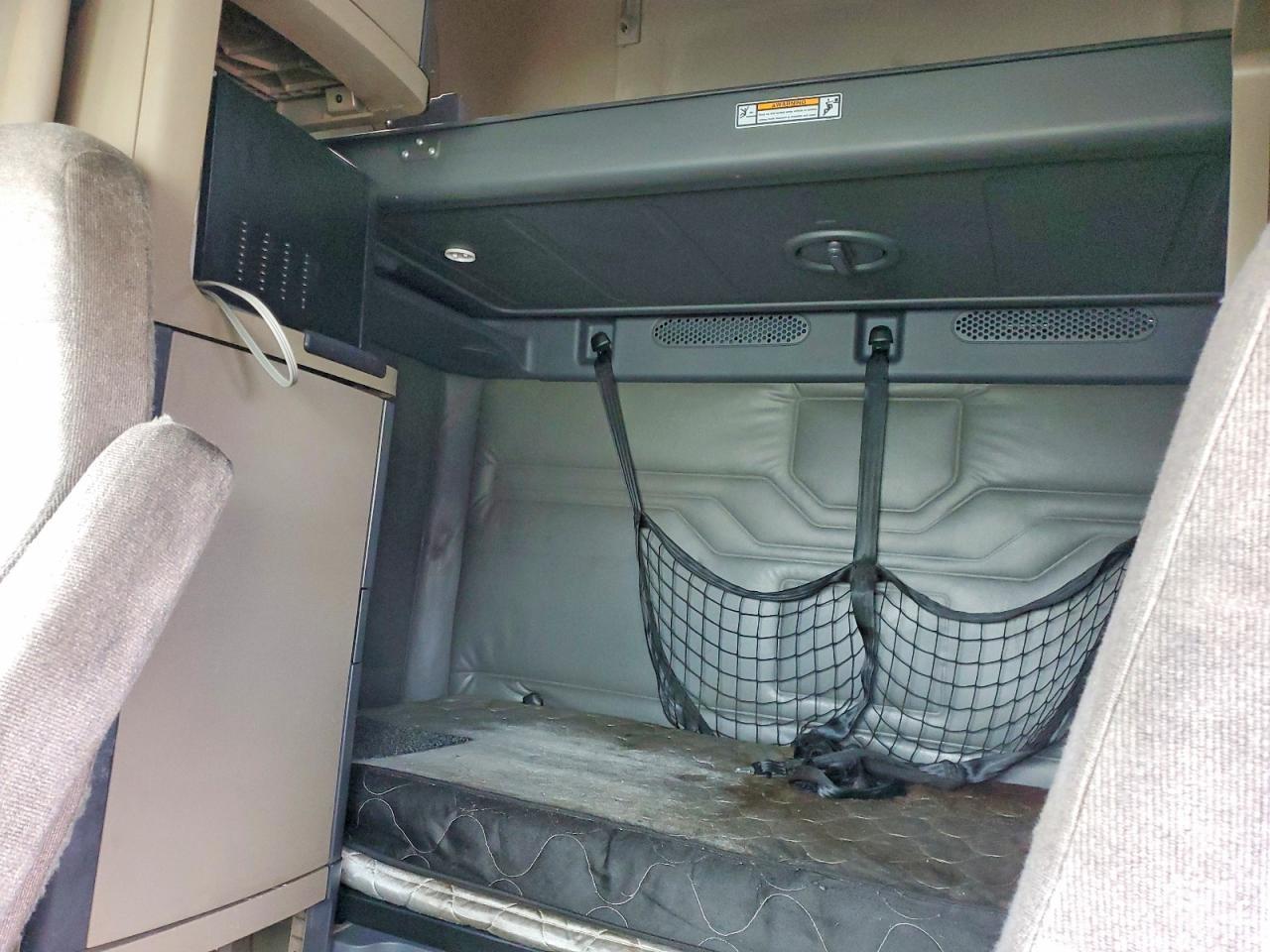 2017 Freightliner Cascadia 125