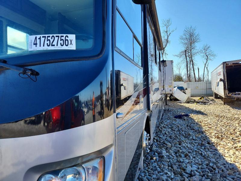 2013 Freigliner Chassis XC