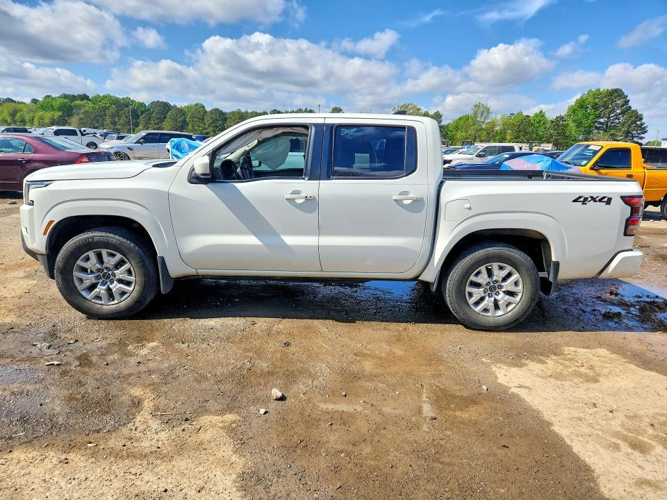 2023 Nissan Frontier SV