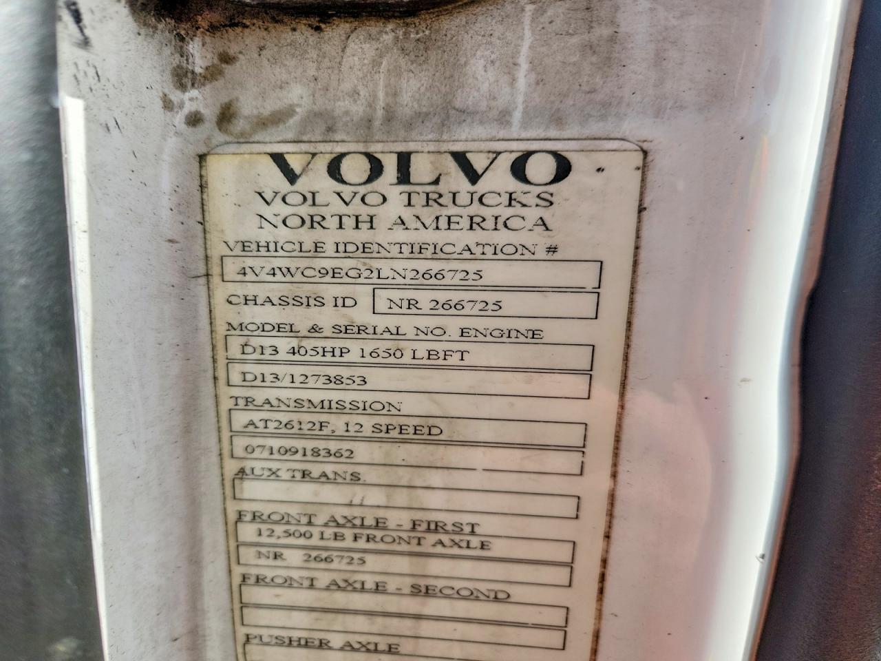 2020 Volvo VNR Semi Truck