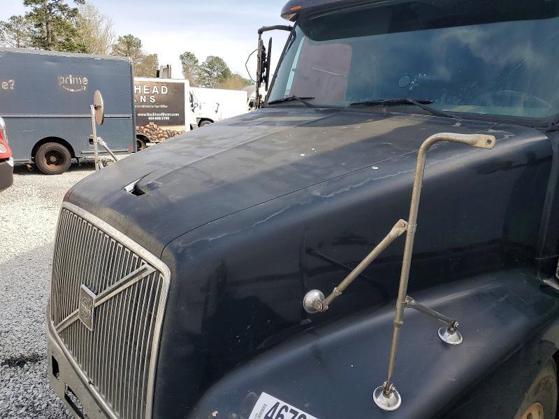 1998 Volv O VN Semi Truck