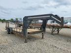 2010 Lamar Trailers Trailer