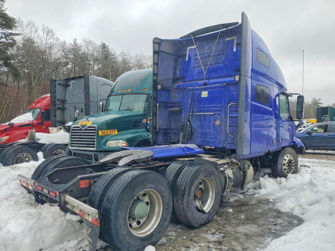 2020 Volvo VNL Semi Truck