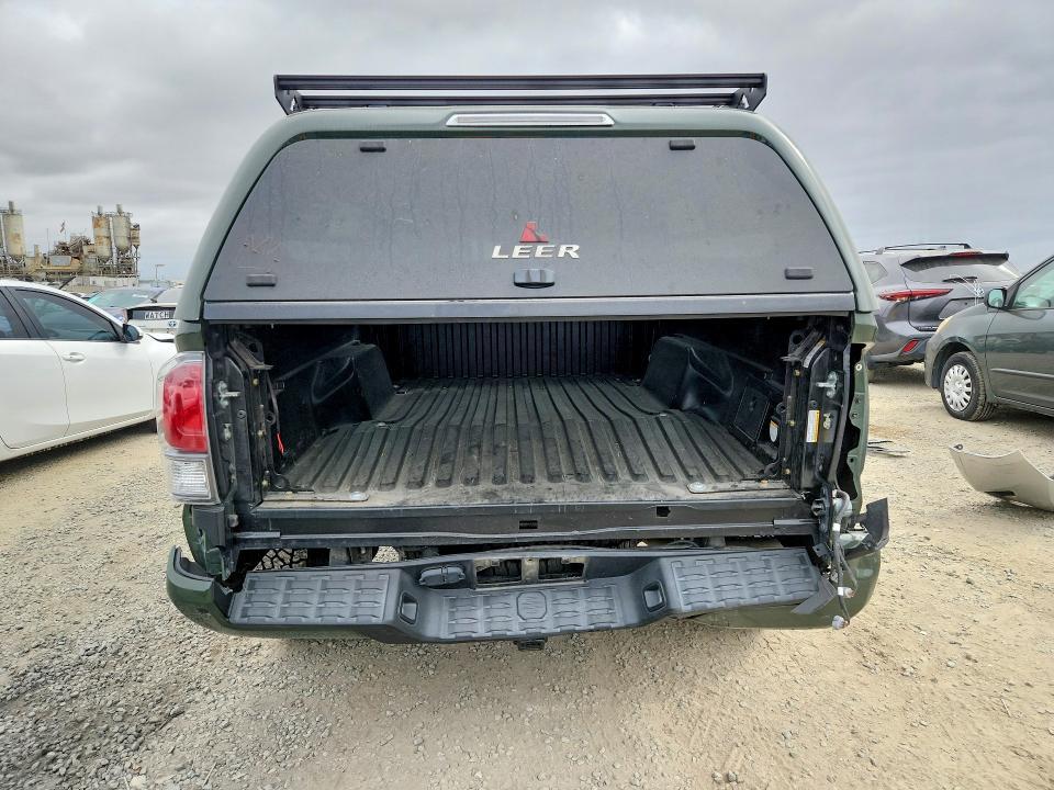 2022 Toyota Tacoma trd Off-road
