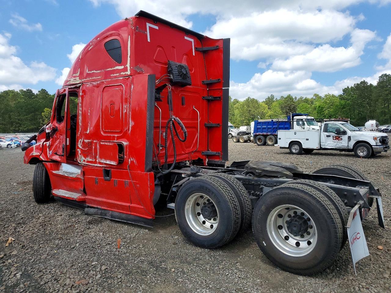2022 Freigliner 2022 Freightliner Cascadia 126 Semi Truck