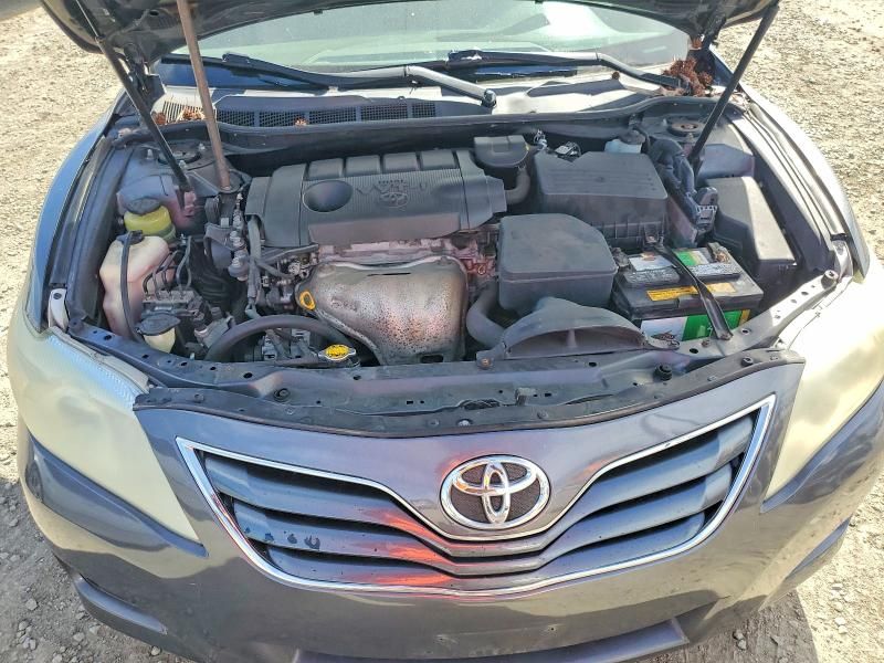 2011 Toyota Camry le