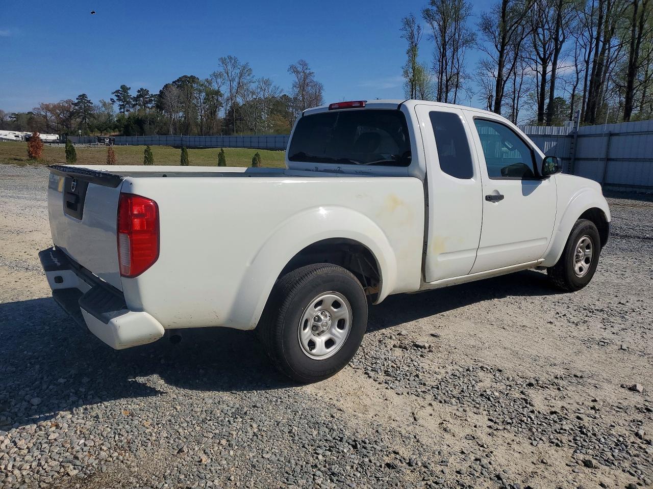 2017 Nissan Frontier S