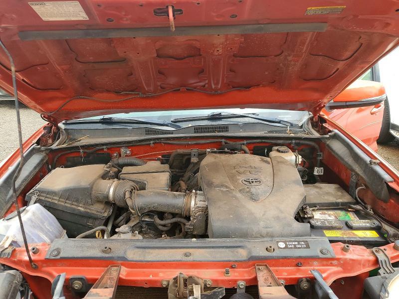 2016 Toyota Tacoma SR V6