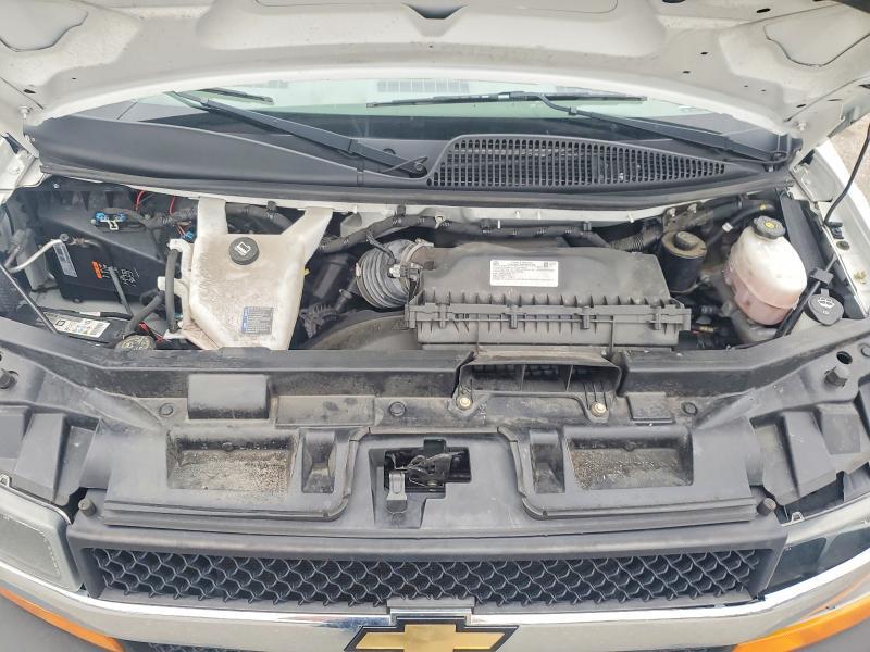 2022 Chevrolet Express box Truck