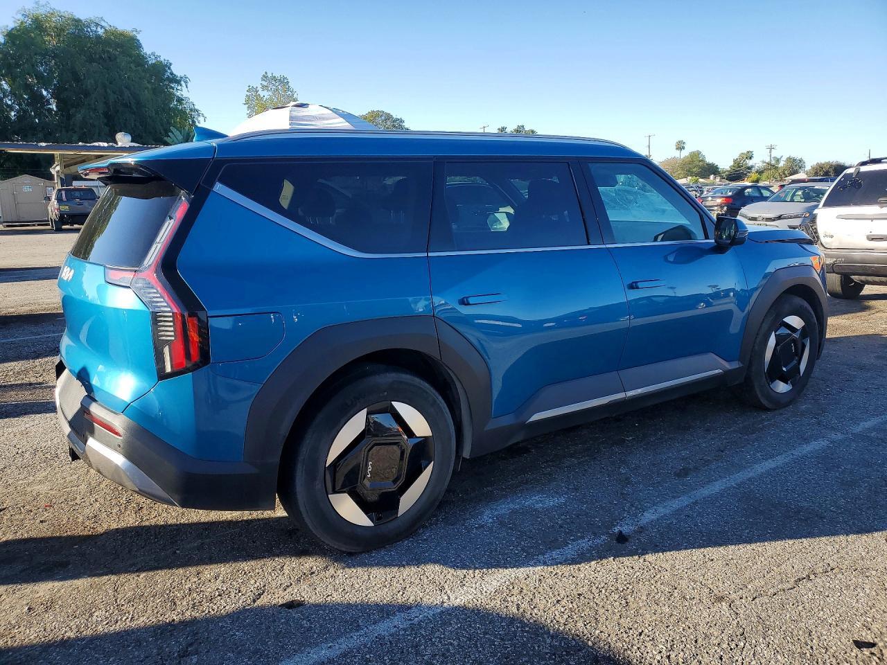 2024 KIA EV9 Wind