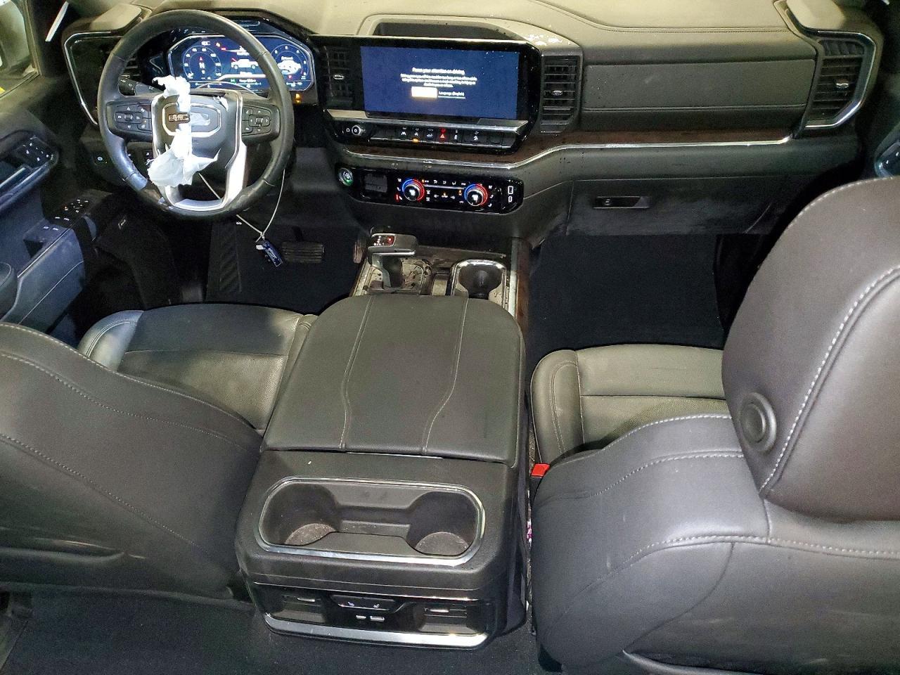 2024 GMC Sierra K1500 SLT