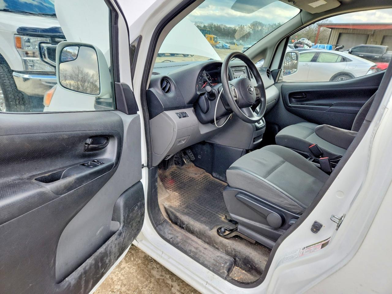 2017 Nissan NV200 SV