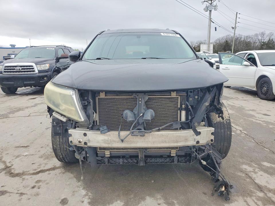 2015 Nissan Pathfinder sv