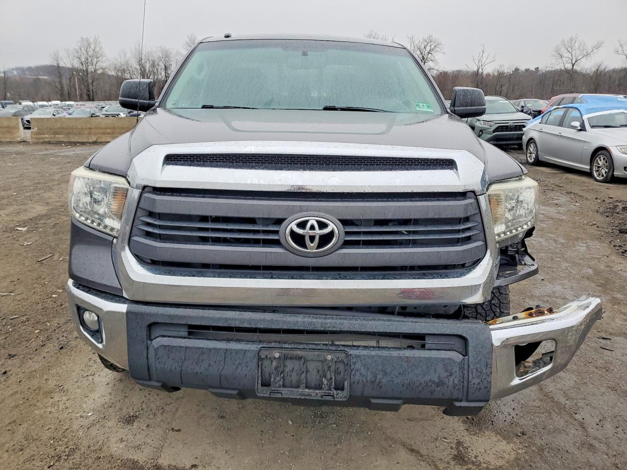 2014 Toyota Tundra SR5