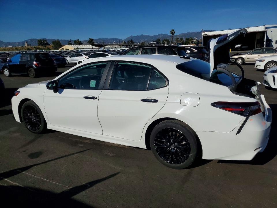 2021 Toyota Camry se Night Shade