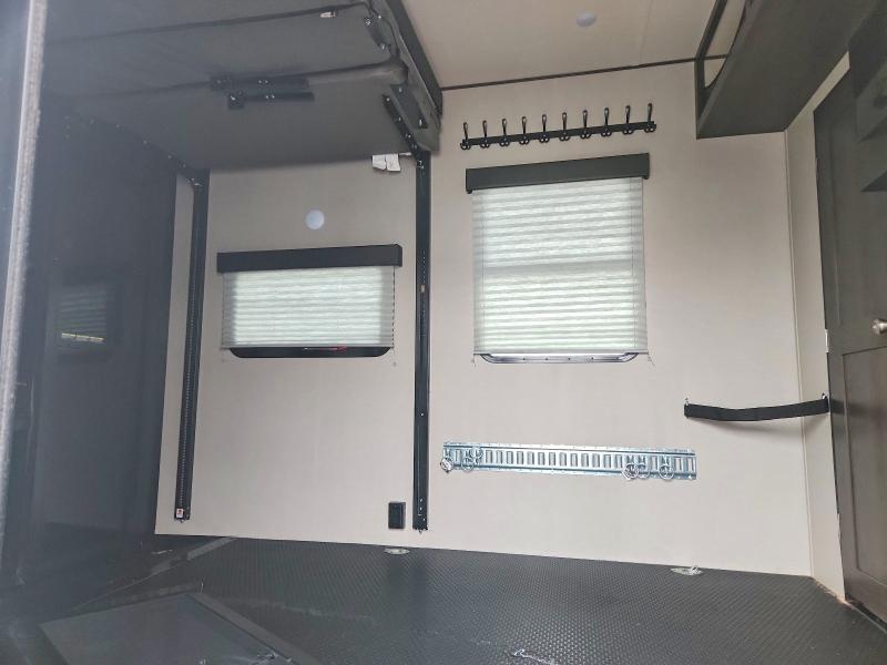 2022 Grand Desi Gn Momentum Camper