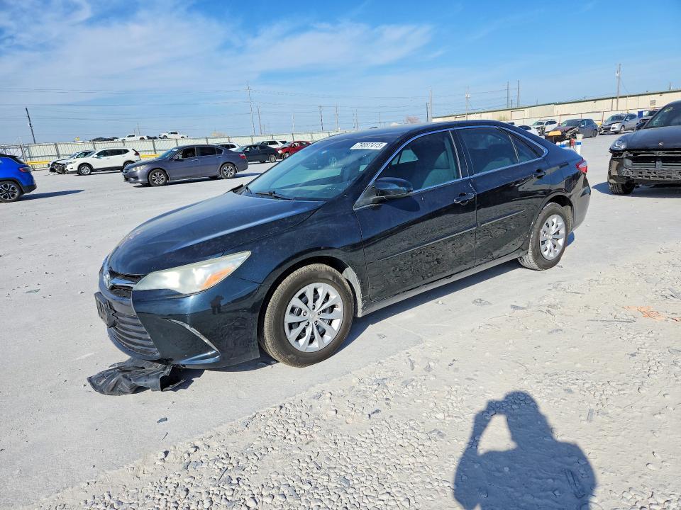 2015 Toyota Camry le