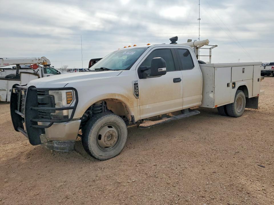 2019 Ford F350 Super Duty Utility / Service Truck