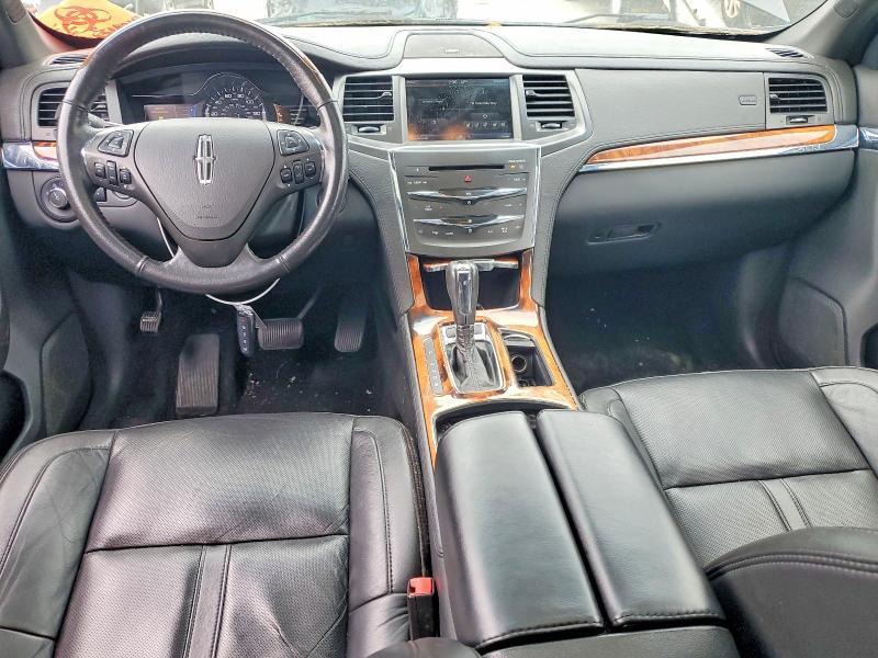 2013 Lincoln Townhouse MKS