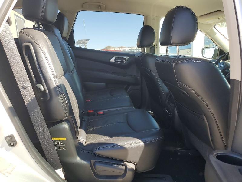 2019 Nissan Pathfinder sl