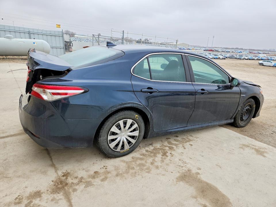 2019 Toyota Camry Hybrid le
