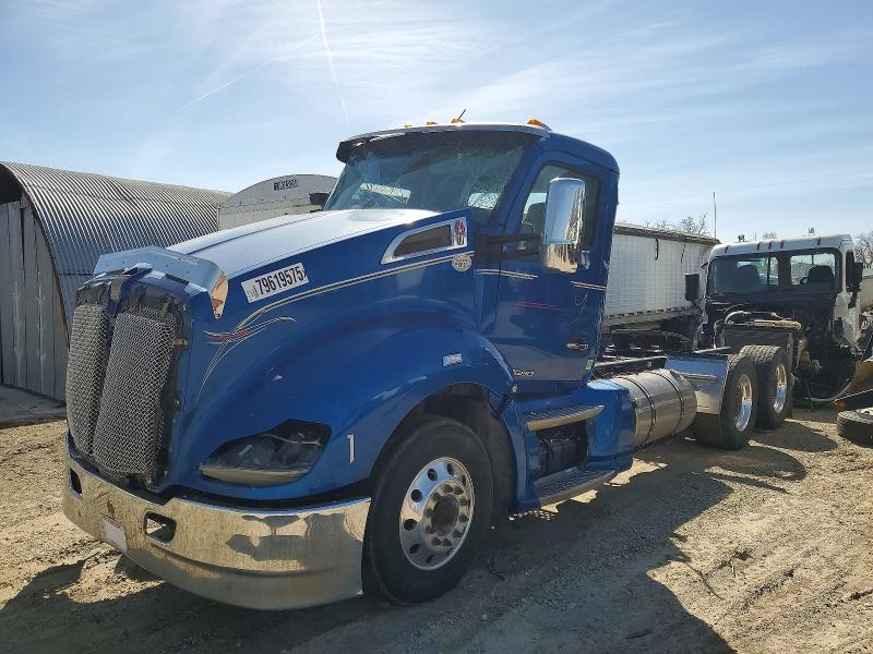 2016 Kenworth Construction T680
