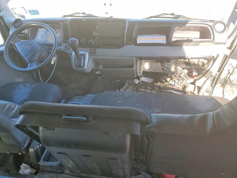 2019 Mitsubishi FE160 BOX Truck